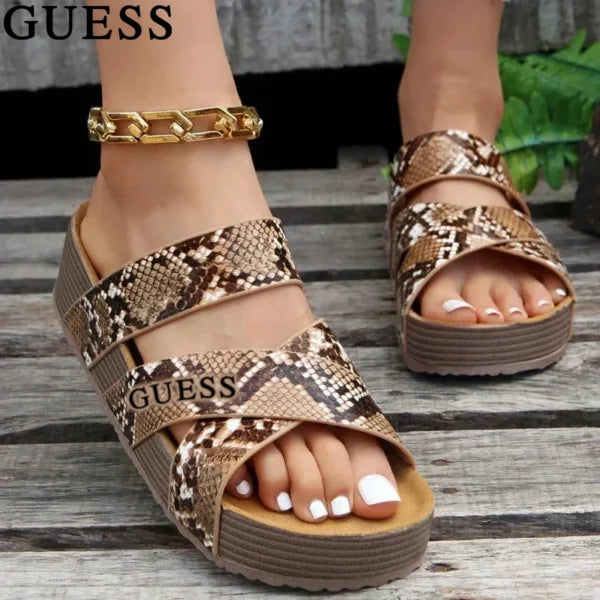 ᏀUᎬᏚᏚ - Sandali